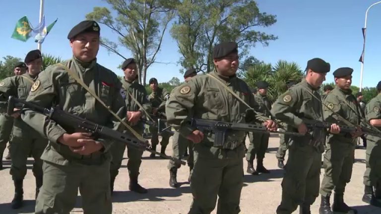 Bullrich pone en función a los 200 gendarmes que arribaron a Rosario