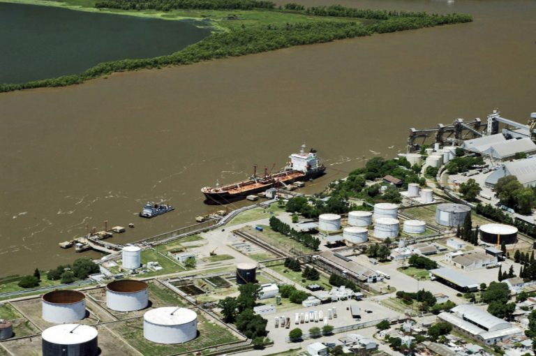 Oil Combustibles: Semana de definiciones para la Refinería de San Lorenzo