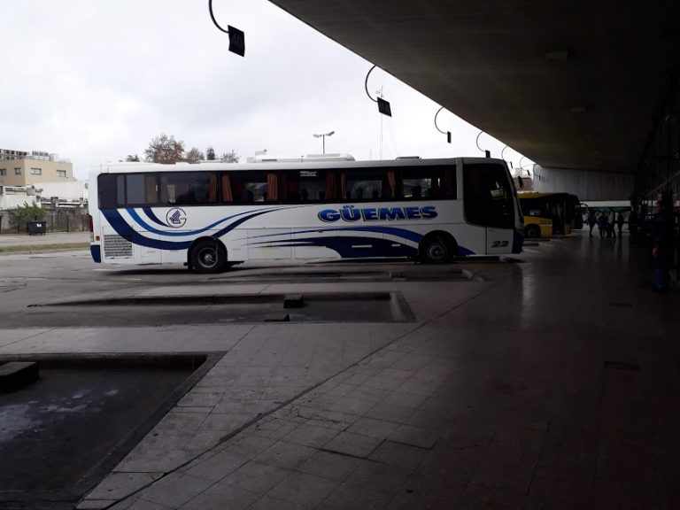 Paro de micros de larga distancia por tiempo indeterminado