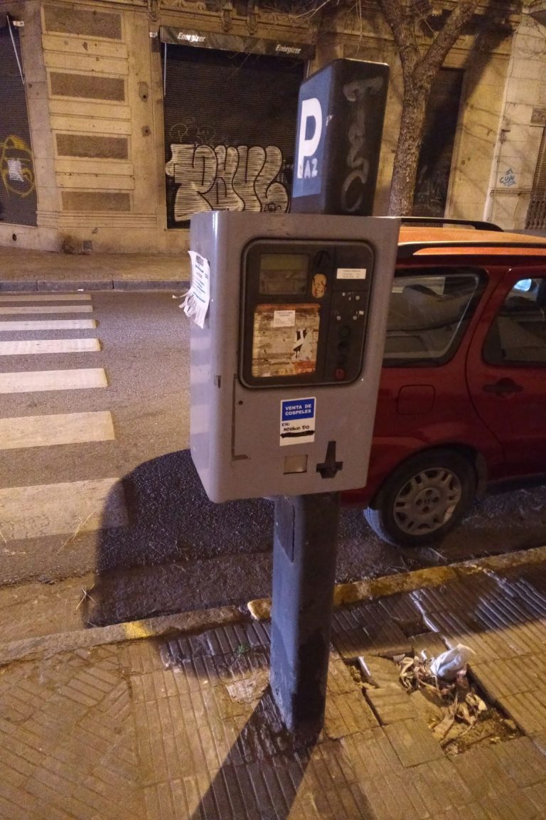 Exigen suspender el cobro del servicio en los estacionamiento medidos