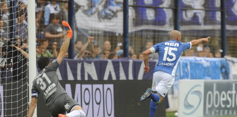 Racing ganó, goleó y gustó