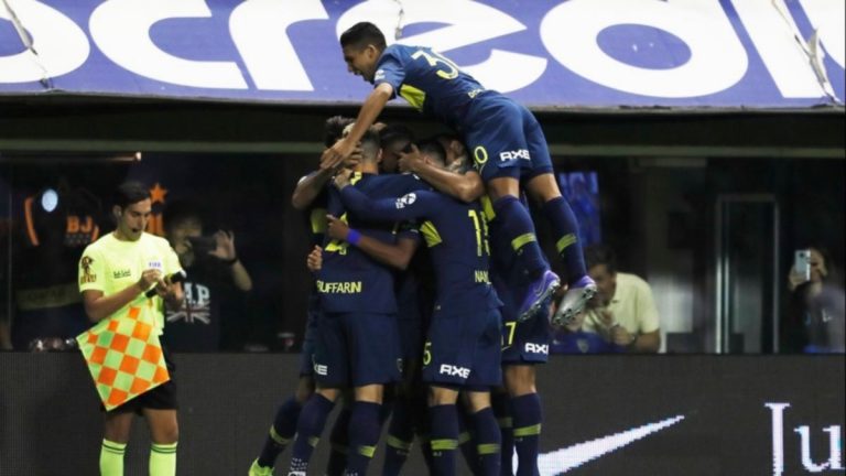 Boca goleó 3-0 a San Lorenzo