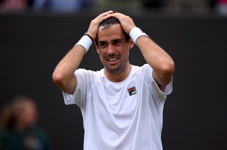 Pella hace historia en Wimbledon y está en cuartos