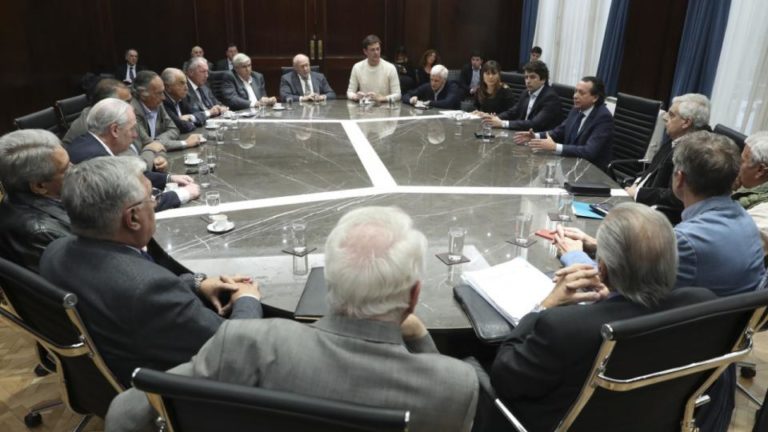 Trabajadores privados recibirán bono de 5000 pesos