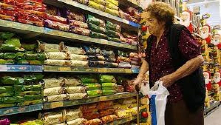 Para Economía, la inflación de la última semana fue de 2,2%