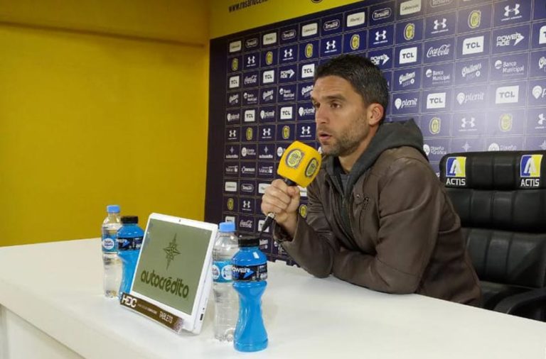 Caruzzo: “No podemos ganar, pero a la vez el equipo muestra solidez y es serio”