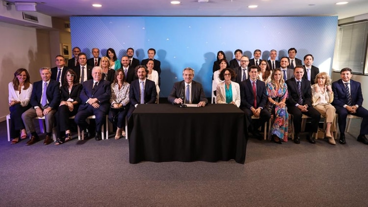 Alberto Fernández presentó a su gabinete