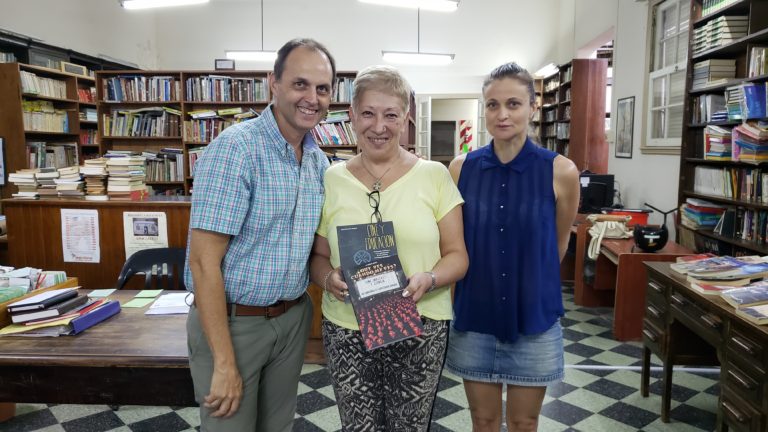 La Cámara de Senadores de la provincia distinguió a una autora cañadense