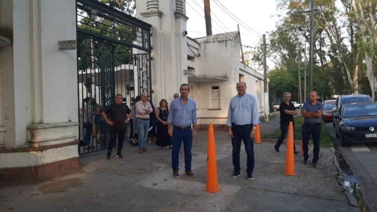 Coronovaris: Perotti y Javkin recorrieron los nuevos centros de aislamiento para grupos vulnerables