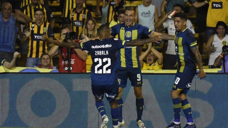 Con tres goles de Rubén, Central le ganó 3 a 1 a Arsenal