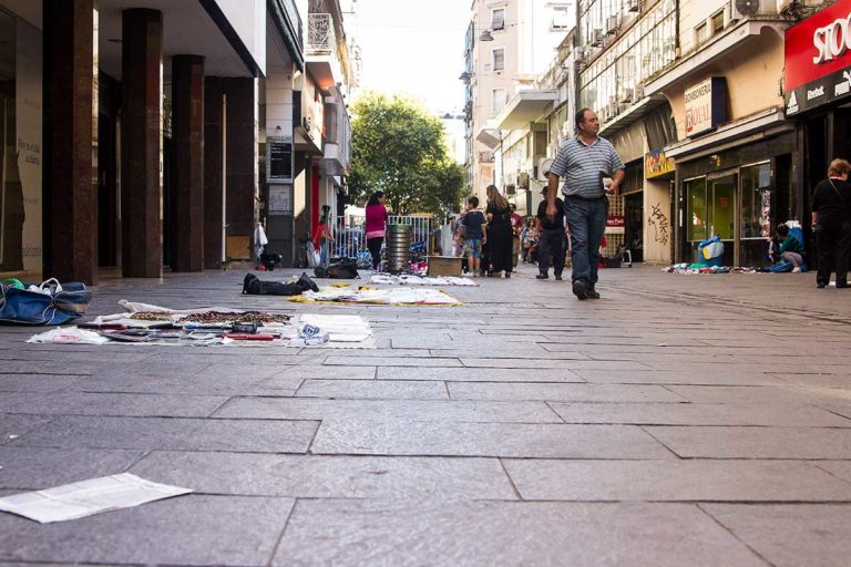 Comerciantes del centro reducen horarios de apertura