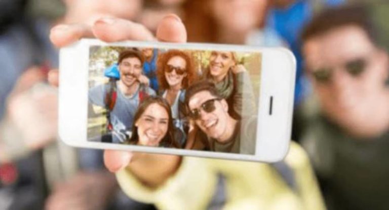 Apple y su nueva función para tomar selfies grupales con distancia social