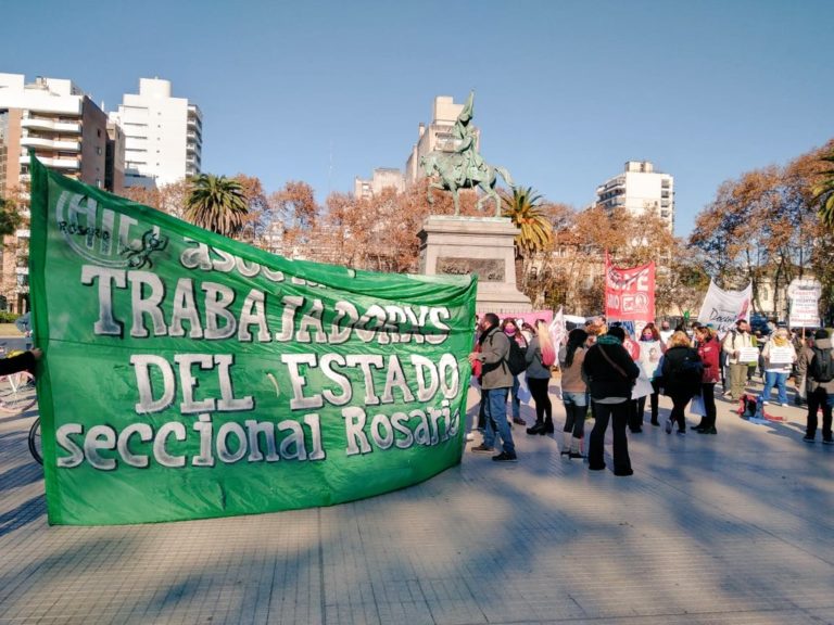 Caravana contra la extensión del cronograma de pagos