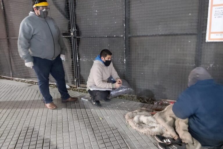 Operativo Invierno: el municipio refuerza la asistencia a personas en situación de calle