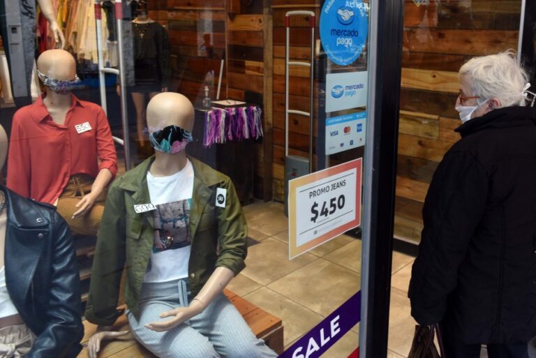 Rige un nuevo horario para locales comerciales