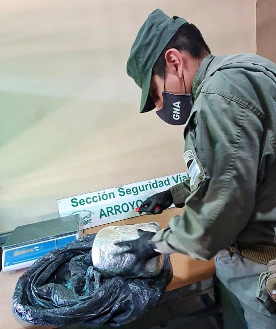 Gendarmería decomisó 20 kilos de marihuana en Arroyo Seco