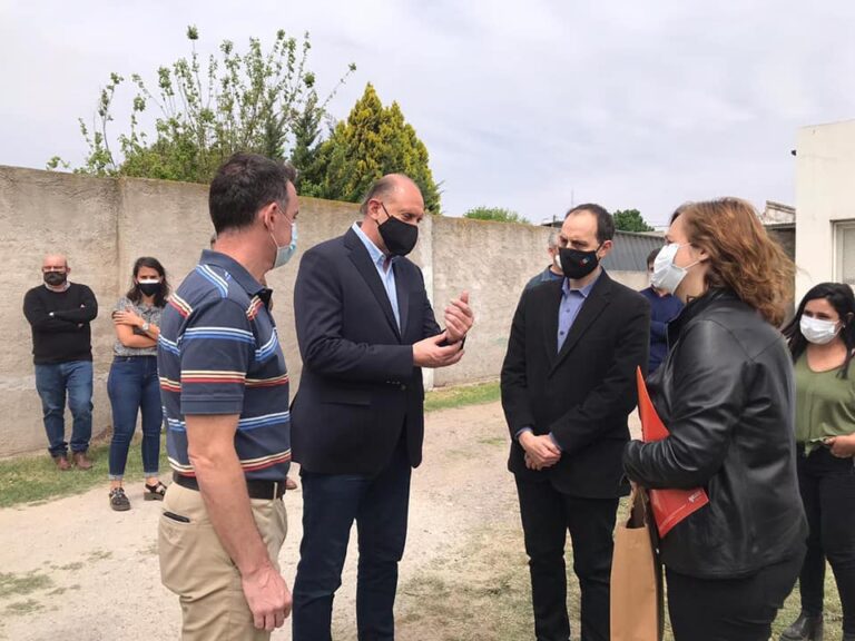 Perotti visitó el Módulo Covid de Totoras