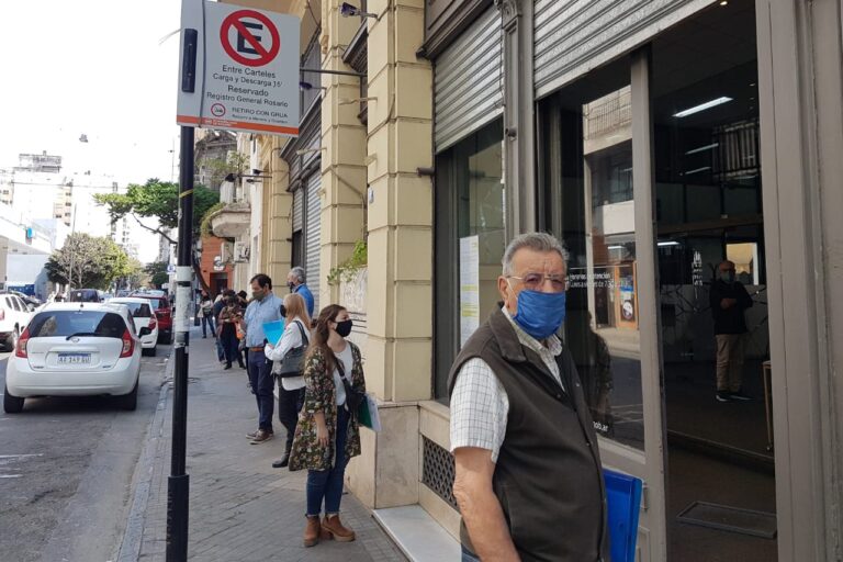 Piden al ejecutivo solucionar las deficiencias en la atención en registros  civiles y de la propiedad