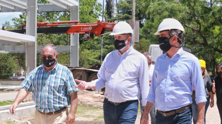 Perotti y Javkin continúan recorriendo obras que la provincia ejecuta en la ciudad de Rosario