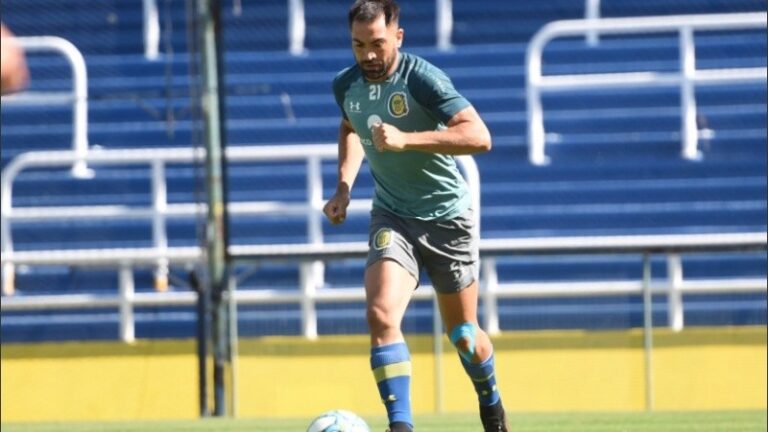 Rinaudo tendrá que ser operado y  se perderá la Copa de la Liga Profesional.