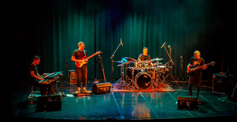 #EveryYear  cuarteto en Plataforma Lavarden
