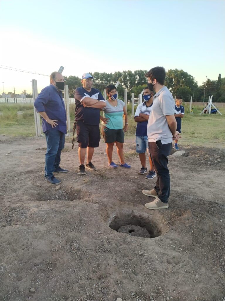 Piden a la provincia y al municipio ˝protección urgente ˝para el club Valencia
