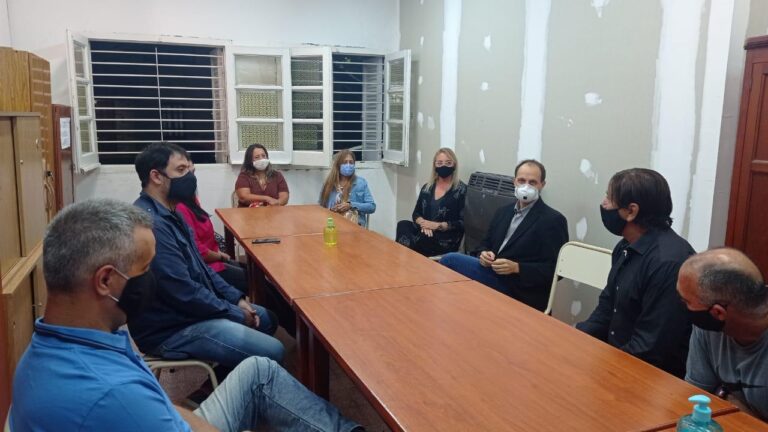 Rasetto y una nueva reunión por el edificio del profesorado