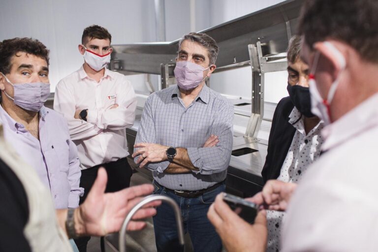 Traferri recorrió la nueva planta de Multicarnes La Muñeca en Ricardone