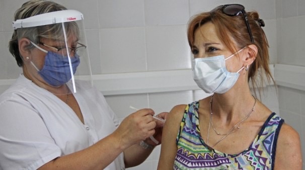 Iapos abrió las inscripción para que sus afiliados reciban la vacuna antigripal