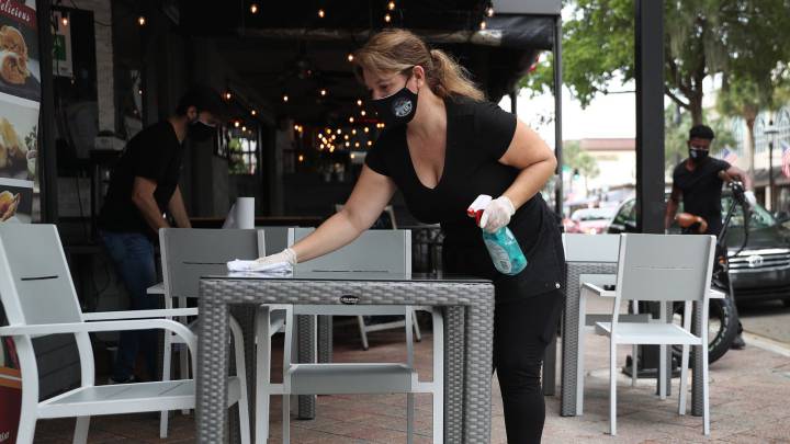 El Gobierno prorrogó la prohibición de despidos hasta fin de año