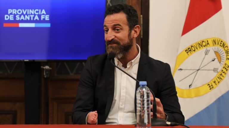 Citan al ministro Sukerman a dar explicaciones sobre el Vacunatorio VIP de Granadero Baigorria