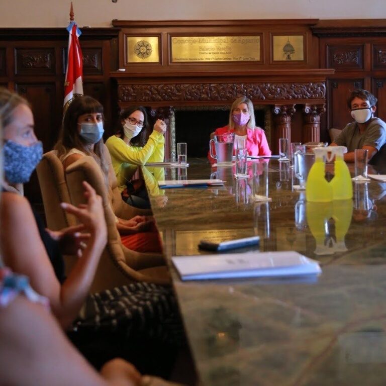 Irizar pidió que los menores de edad con discapacidad y sus cuidadores estén incluidos en el esquema de vacunación