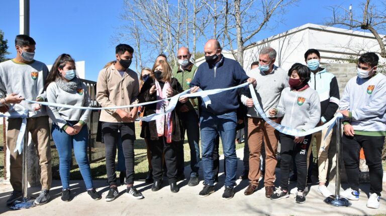 Omar Perotti: “Nos interesa que la educación sea lo que nos distinga”