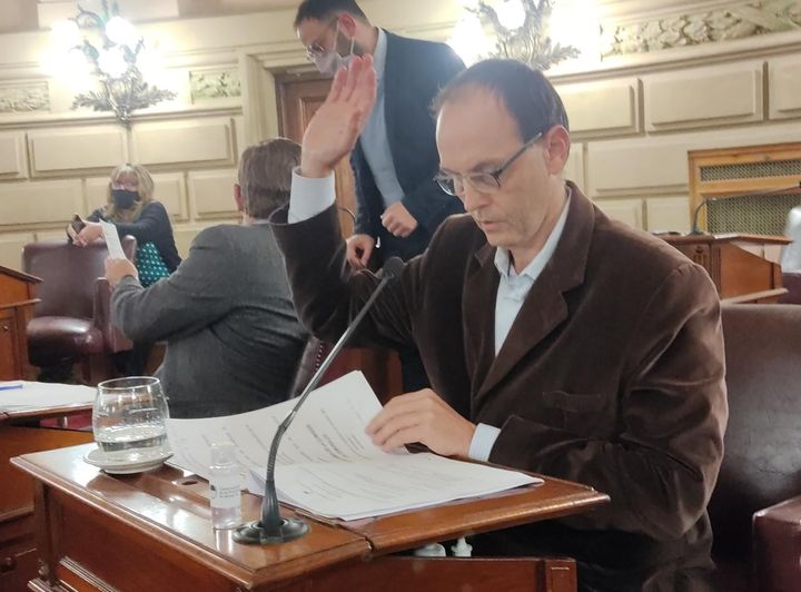 Rasetto insiste con la regulación de las ferias como “La Salada”