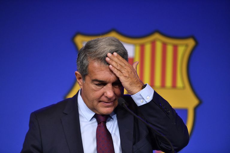 Laporta dijo que debía “hipotecar el club por medio siglo” para asegurar la continuidad de Messi