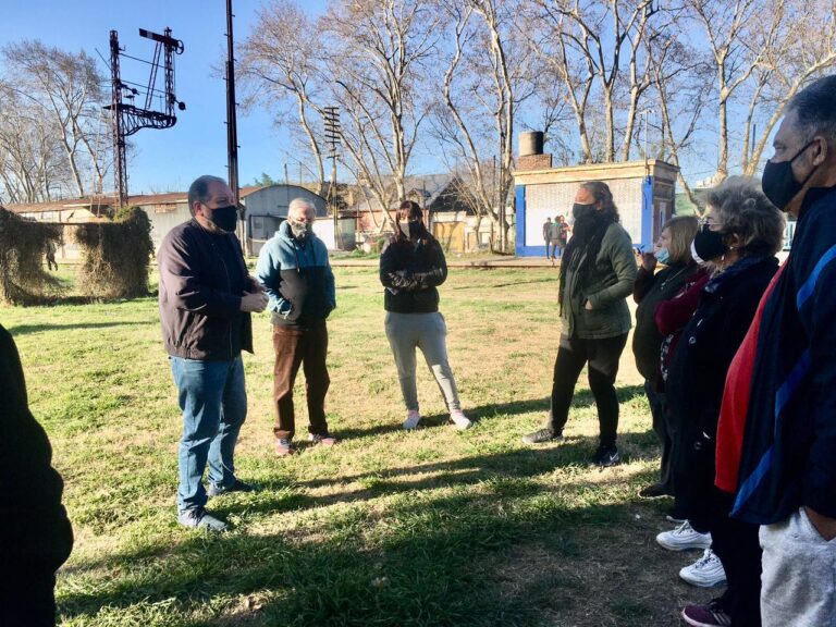 Cardozo se reunió con los vecinos de Azcuénaga y juntos evitaron una usurpación piquetera