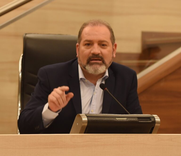 Charly Cardozo: “Vamos a poner a trabajar a todo aquel que cobre un plan social en Rosario”