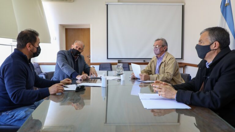 El gobernador Perotti encabezó una mesa de trabajo para abordar la situación de la planta de Dow Argentina