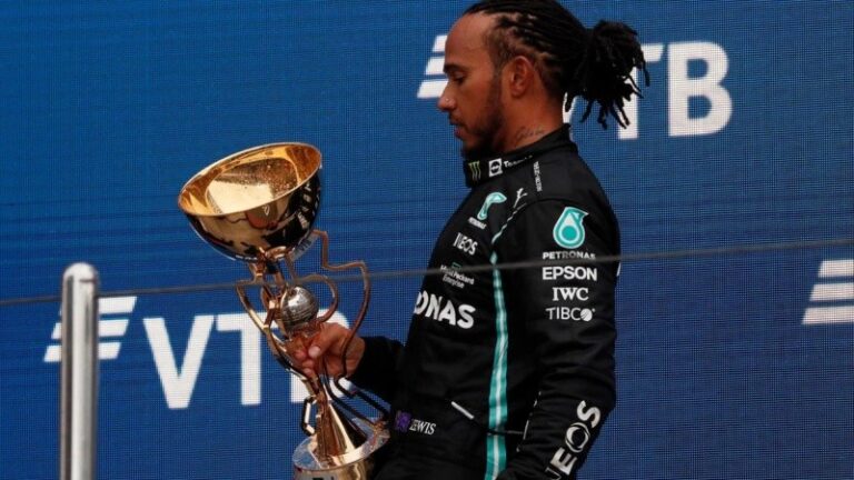 Hamilton ganó el GP de Rusia y alcanzó las 100 de victorias