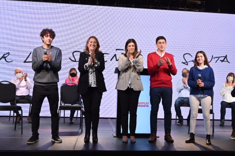 Clara García: “Vamos a defender en el Congreso de la Nación los sueños de cada santafesino como nos enseñaron Hermes y Miguel”