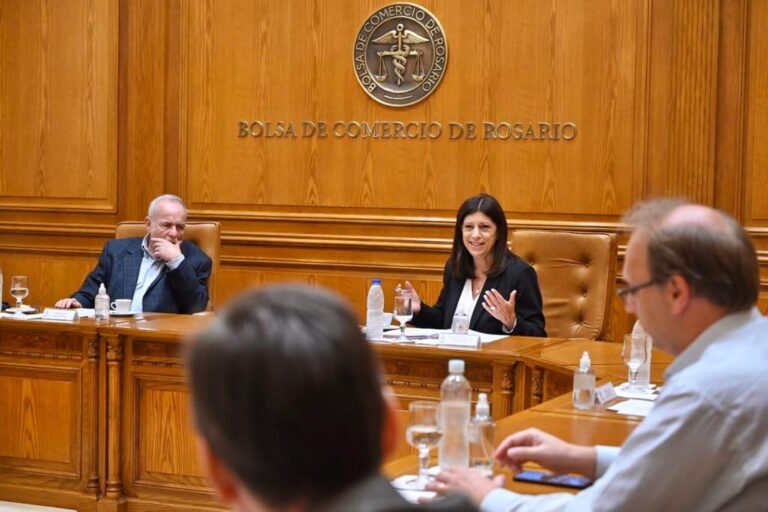 Clara Garcia:‘‘Nuestra presencia en el Senado garantiza la defensa de Santa Fe, su producción y su empleo’’