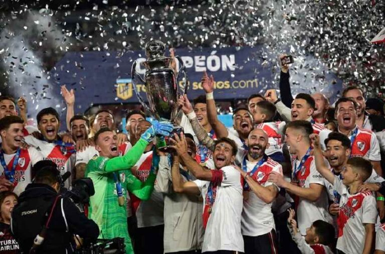 River goléo a Racing y se coronó campeón 