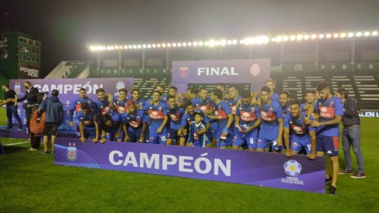 Tigre volvió a Primera División del fútbol argentino