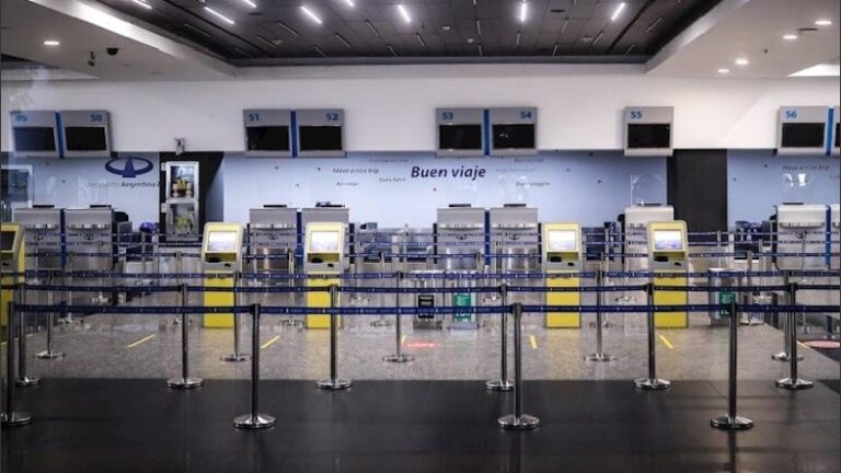 El Ministerio de Salud dispuso nuevas medidas para el ingreso de personas provenientes del exterior