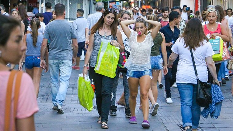 Las ventas crecieron en diciembre y terminaron 2021 con 14,8% de recuperación