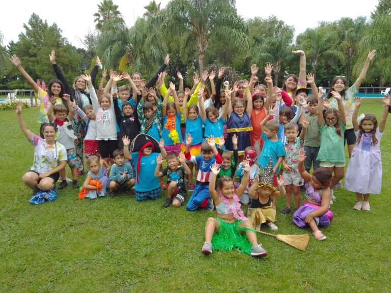 Se realizó la fiesta de disfraces en la colonia comunal  de San Jerónimo Sud