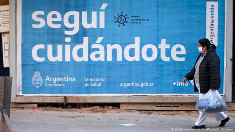 La OMS reportó la menor tasa de muertes por coronavirus desde el comienzo de la pandemia