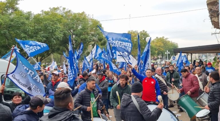 Municipales de Santa Fe deciden este lunes cómo sigue el plan de lucha