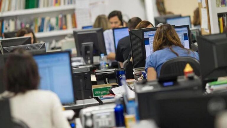 El Gobierno oficializó la prohibición de designaciones en el sector público