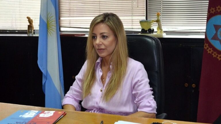 Massa anunció a Flavia Royón como secretaria de Energía